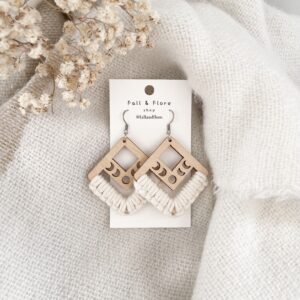 Boucles d’oreilles losanges écru – lune