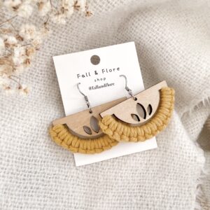 Boucles d’oreilles demi-cercles lotus ocre